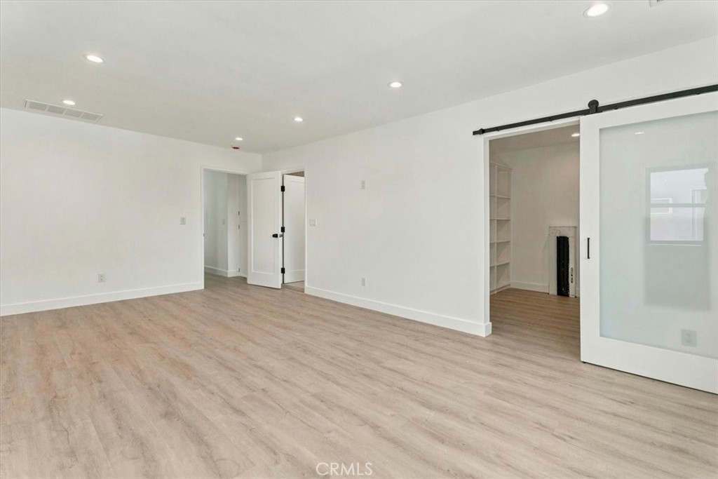 1427 N Bronson Ave Property Photo 12