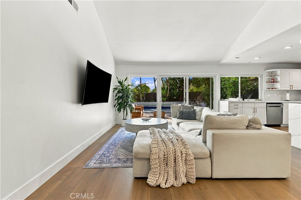1690 Stoddard Avenue Property Photo 8
