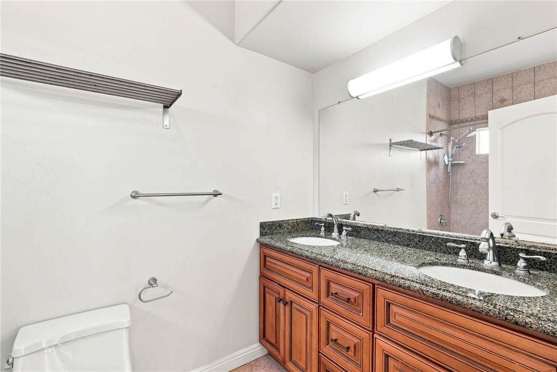 13629 Wyandotte 118 Property Photo 14
