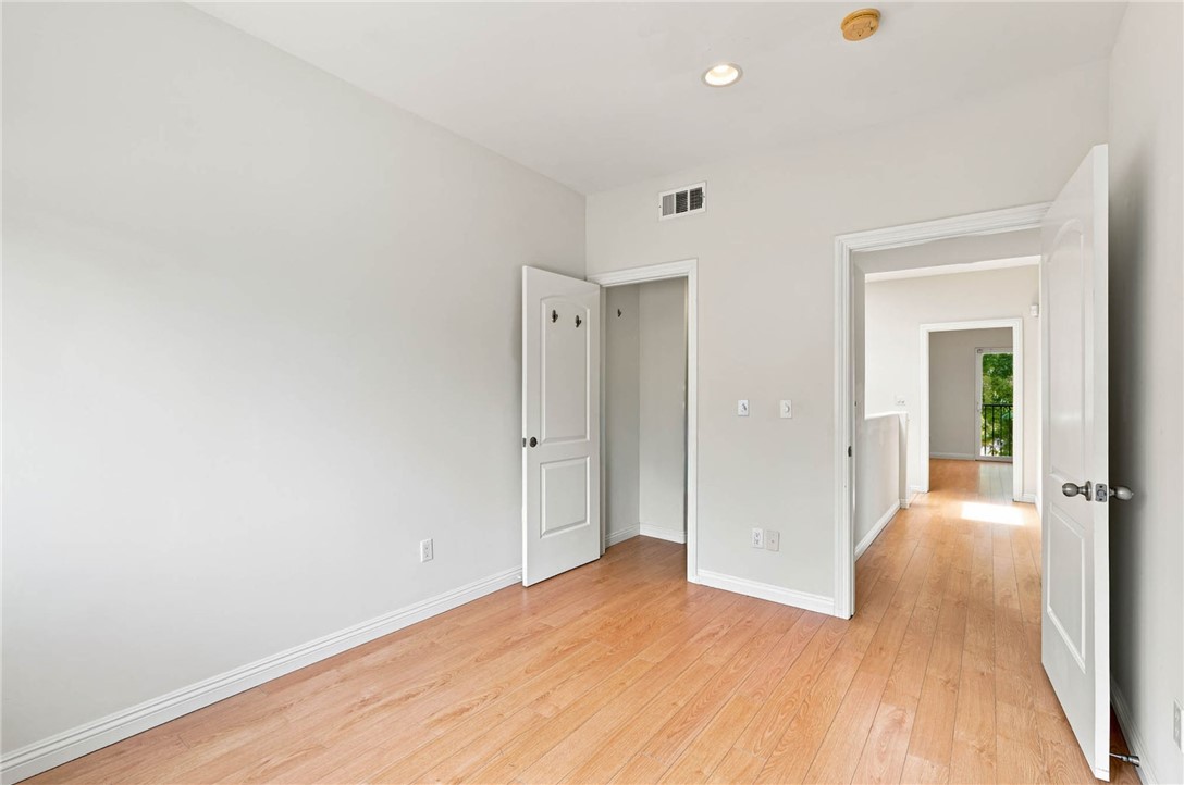13629 Wyandotte 118 Property Photo 16