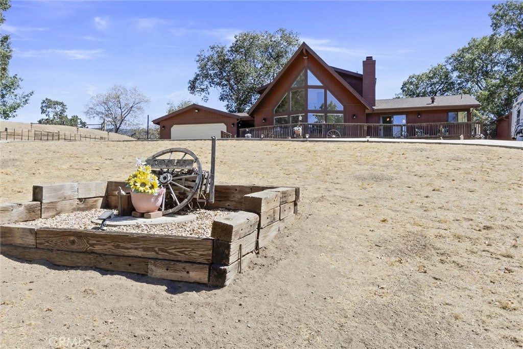 30341 Pinedale Property Photo 3