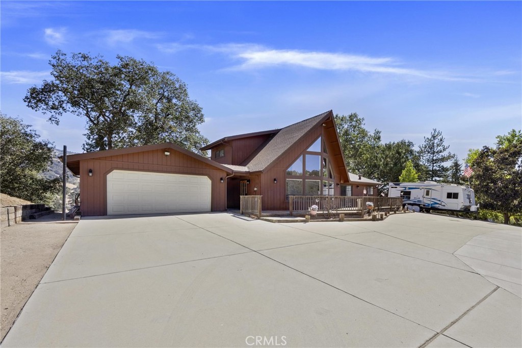 30341 Pinedale Property Photo 4