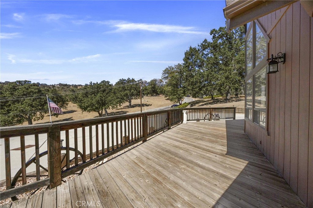 30341 Pinedale Property Photo 8