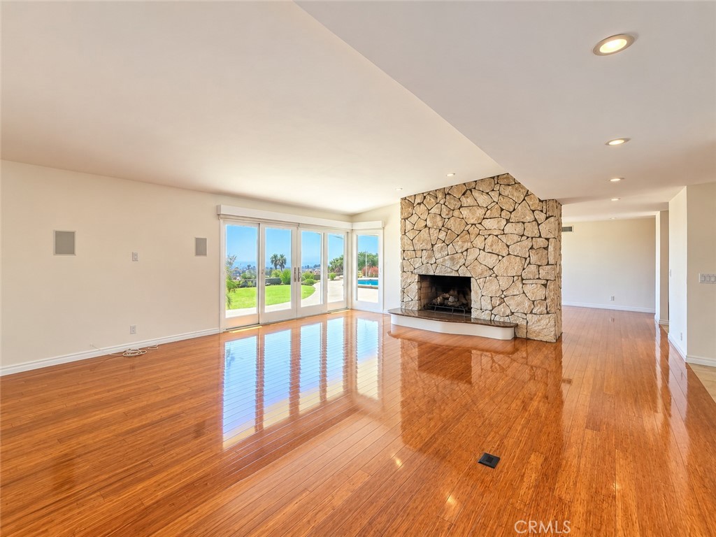 1156 Las Pulgas Property Photo 4