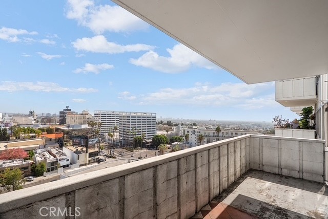 7135 Hollywood 1010 Property Photo 3