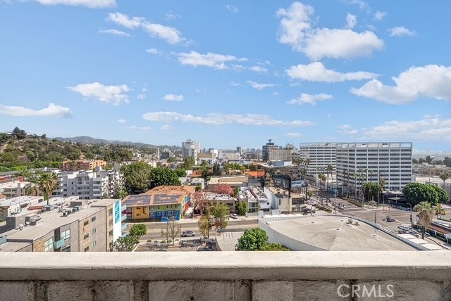 7135 Hollywood 1010 Property Photo 4
