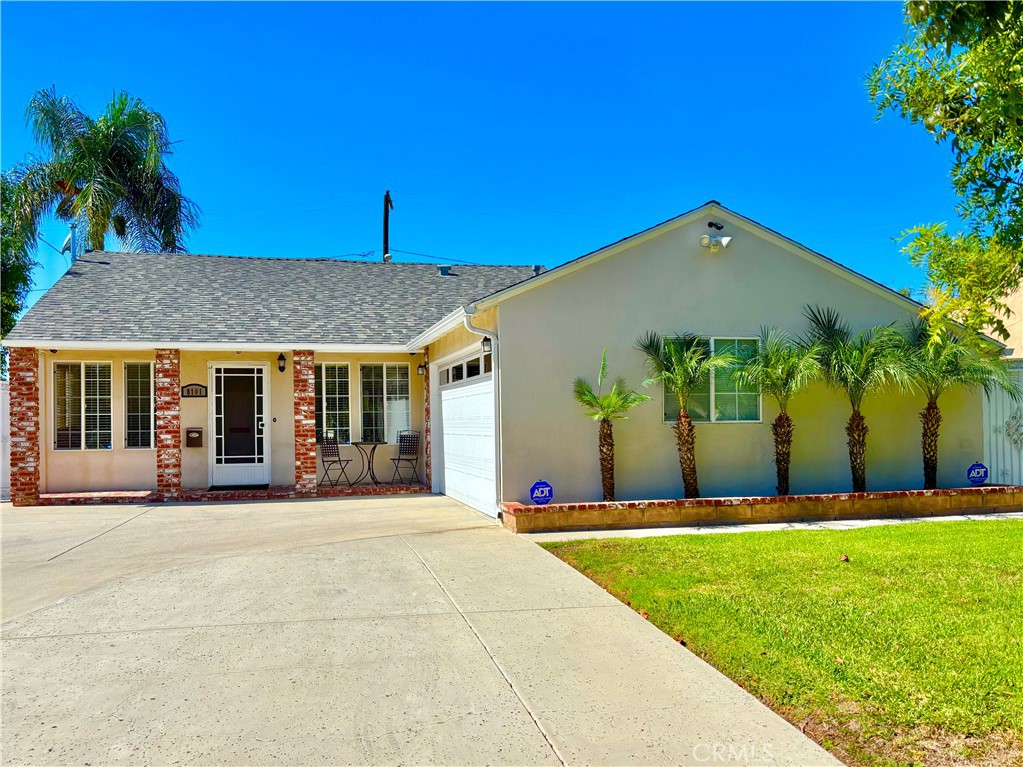 8101 Jellico Avenue Property Photo 1