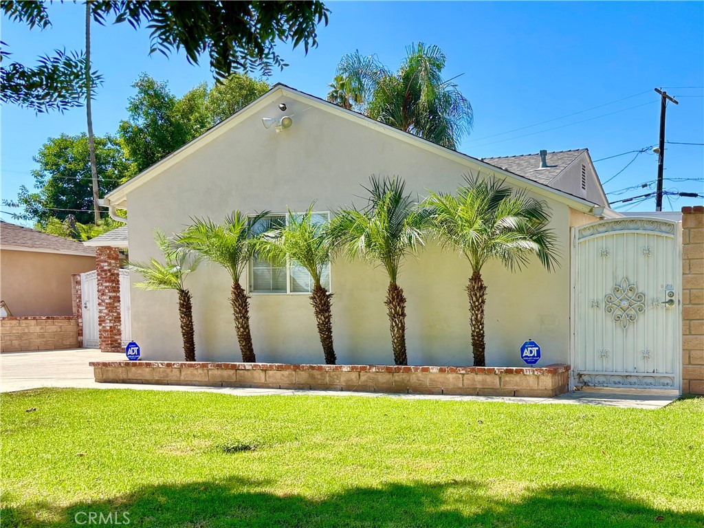 8101 Jellico Avenue Property Photo 2