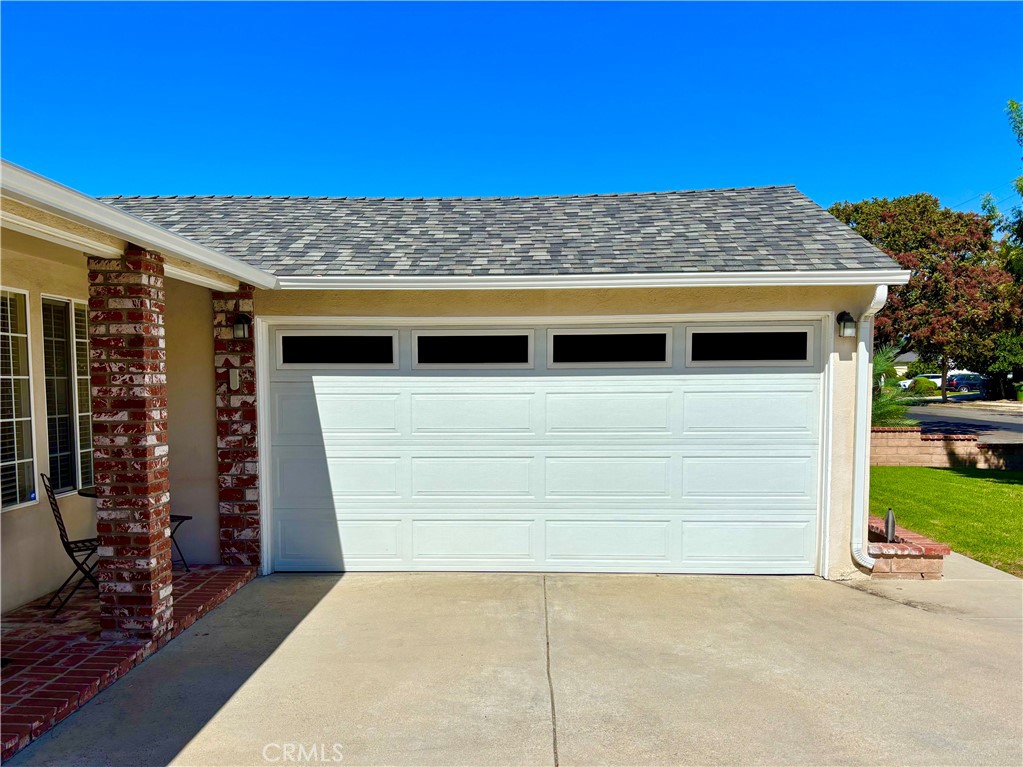8101 Jellico Avenue Property Photo 4