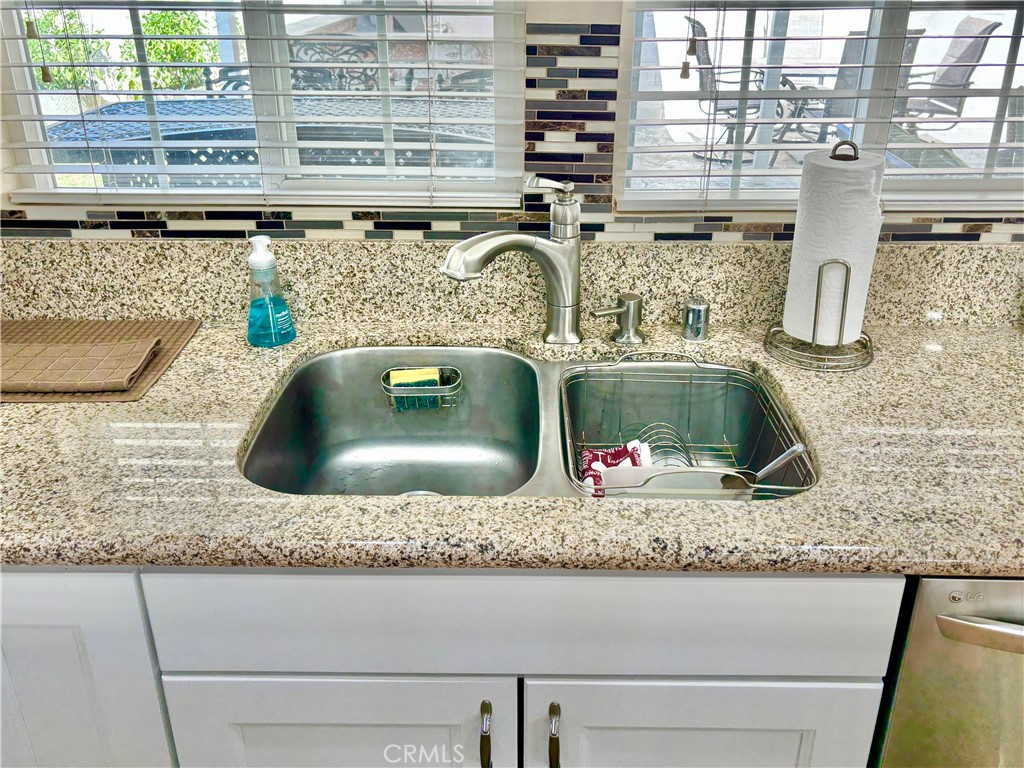 8101 Jellico Avenue Property Photo 14