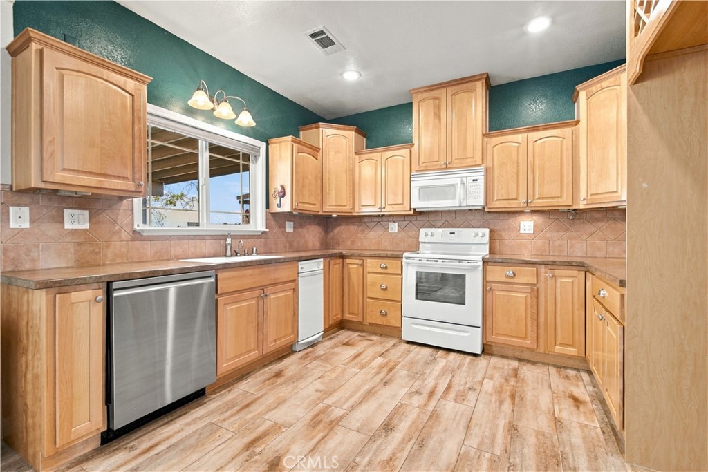 49945 80th W Property Photo 7