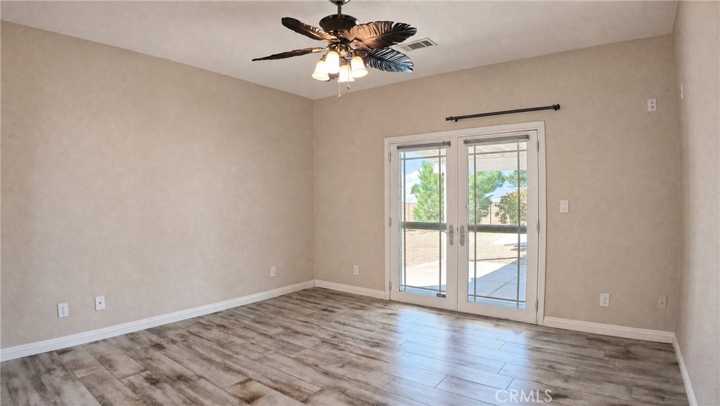 49945 80th W Property Photo 8