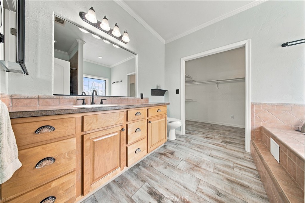 49945 80th W Property Photo 9