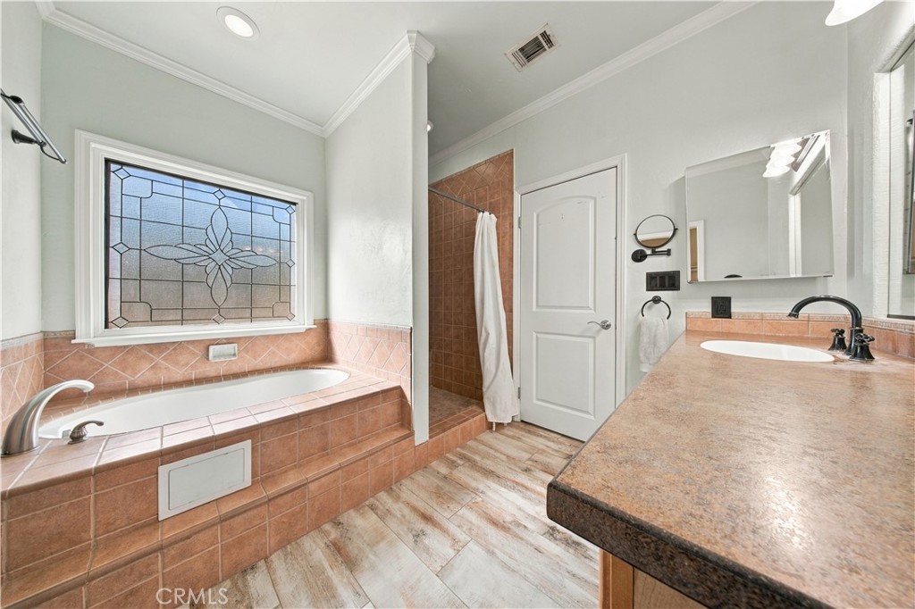 49945 80th W Property Photo 10