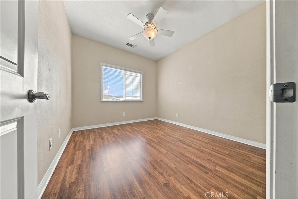 49945 80th W Property Photo 13