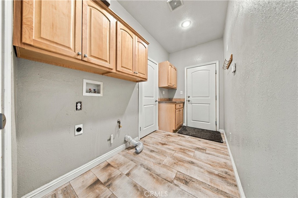 49945 80th W Property Photo 15