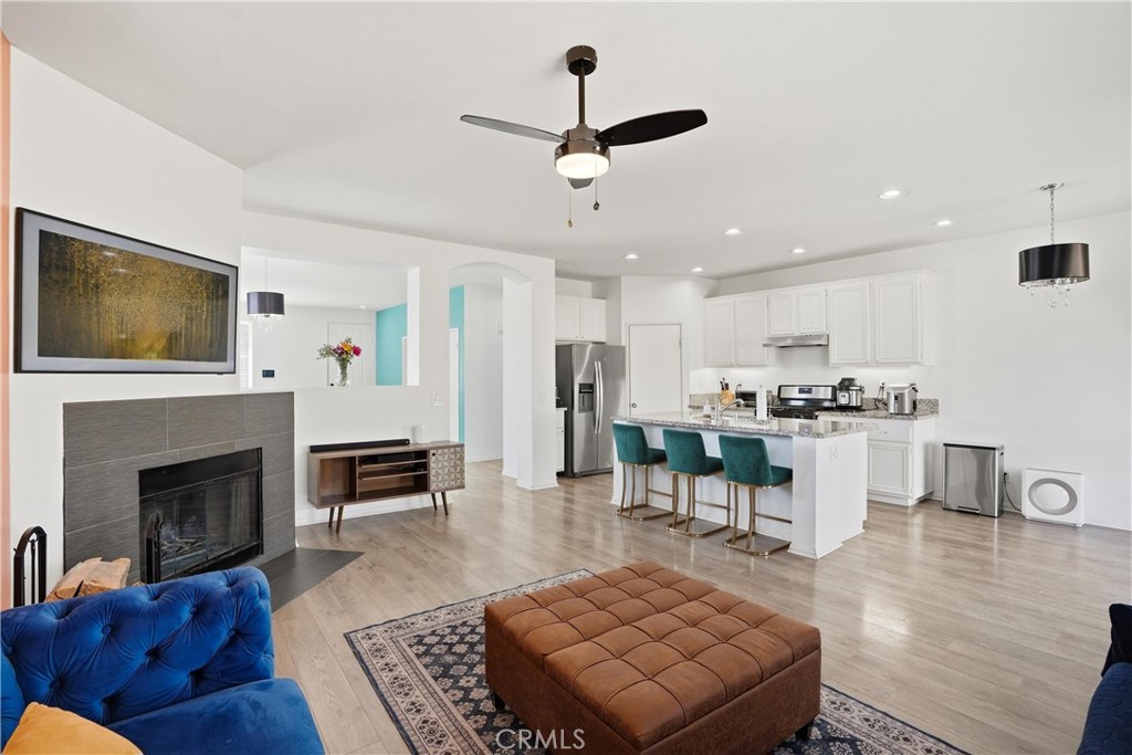 1325 W Avenue H6 Property Photo 10