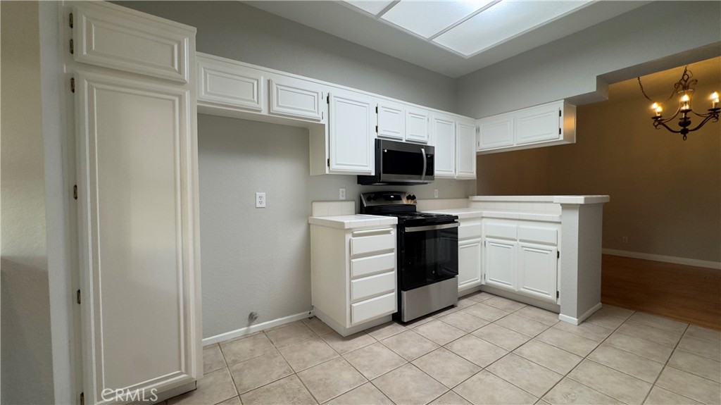 513 Water Oak Lane F Property Photo 5