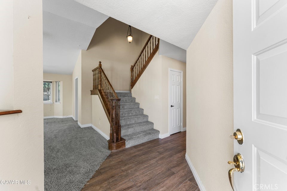 42910 Burlwood Property Photo 4