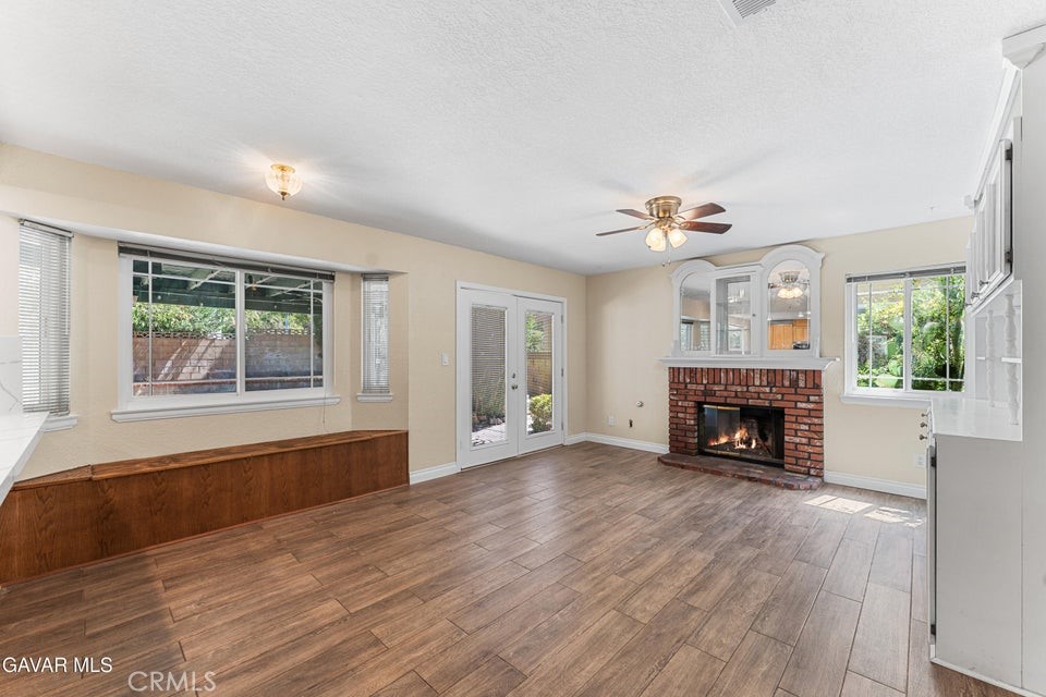 42910 Burlwood Property Photo 8
