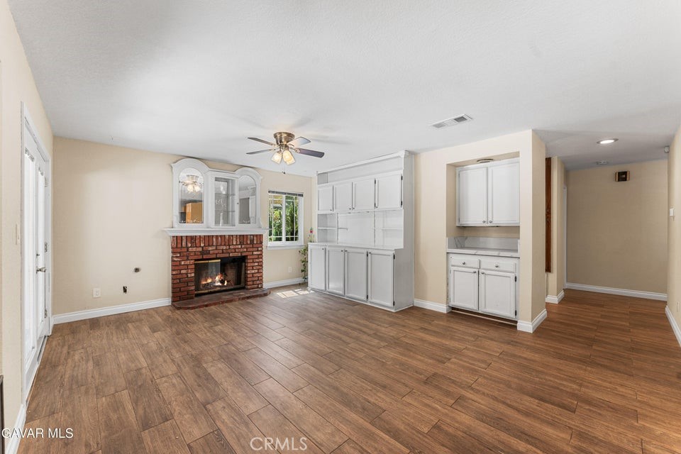 42910 Burlwood Property Photo 9
