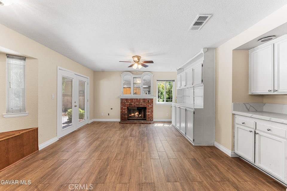 42910 Burlwood Property Photo 10