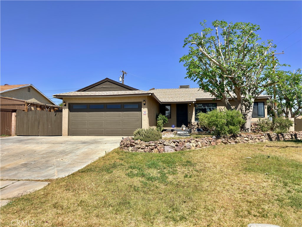 44118 Kingtree Property Photo 1