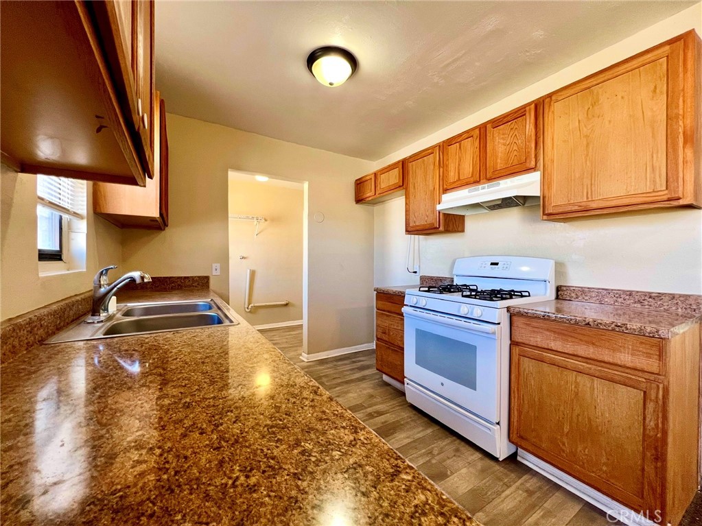 44118 Kingtree Property Photo 2