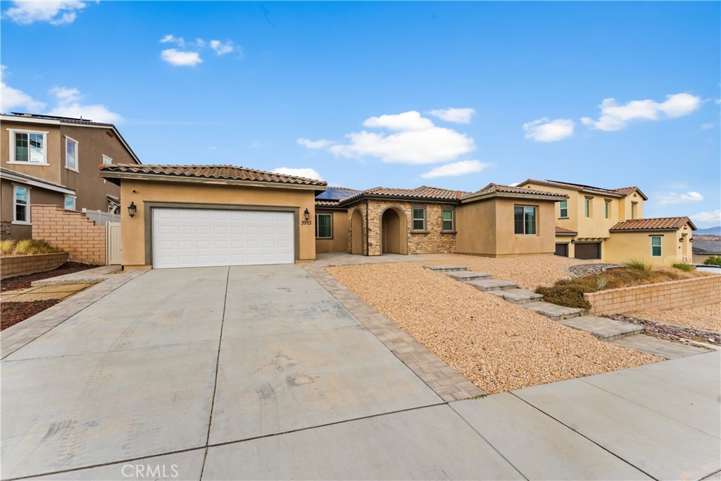 3993 Saddle Property Photo 1