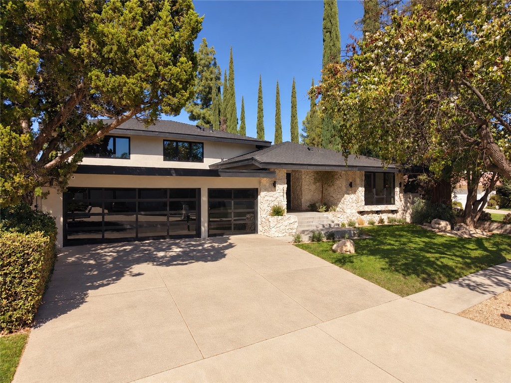 23921 Berdon Street Property Photo 2