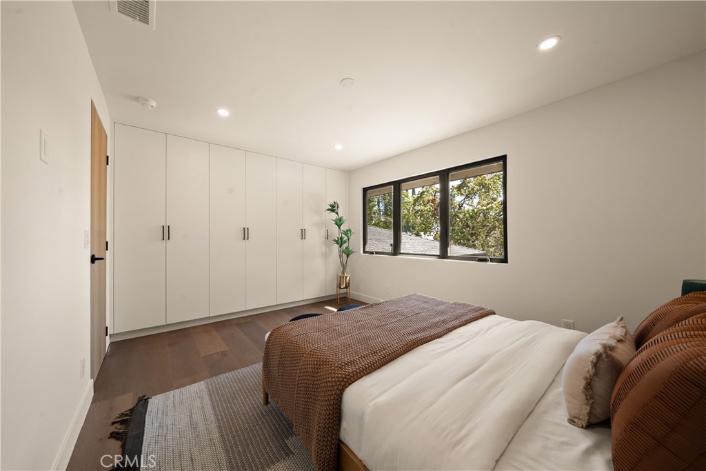 23921 Berdon Street Property Photo 27