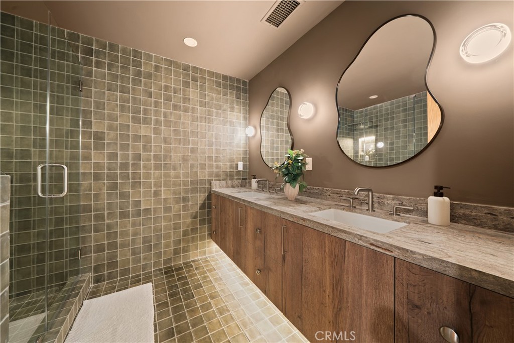 23921 Berdon Street Property Photo 28