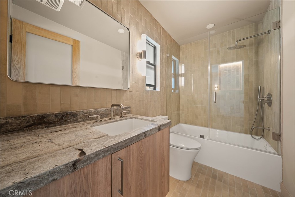 23921 Berdon Street Property Photo 30