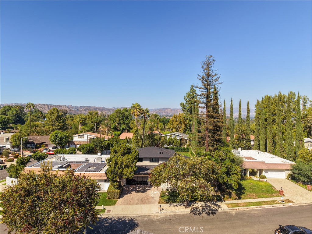 23921 Berdon Street Property Photo 44