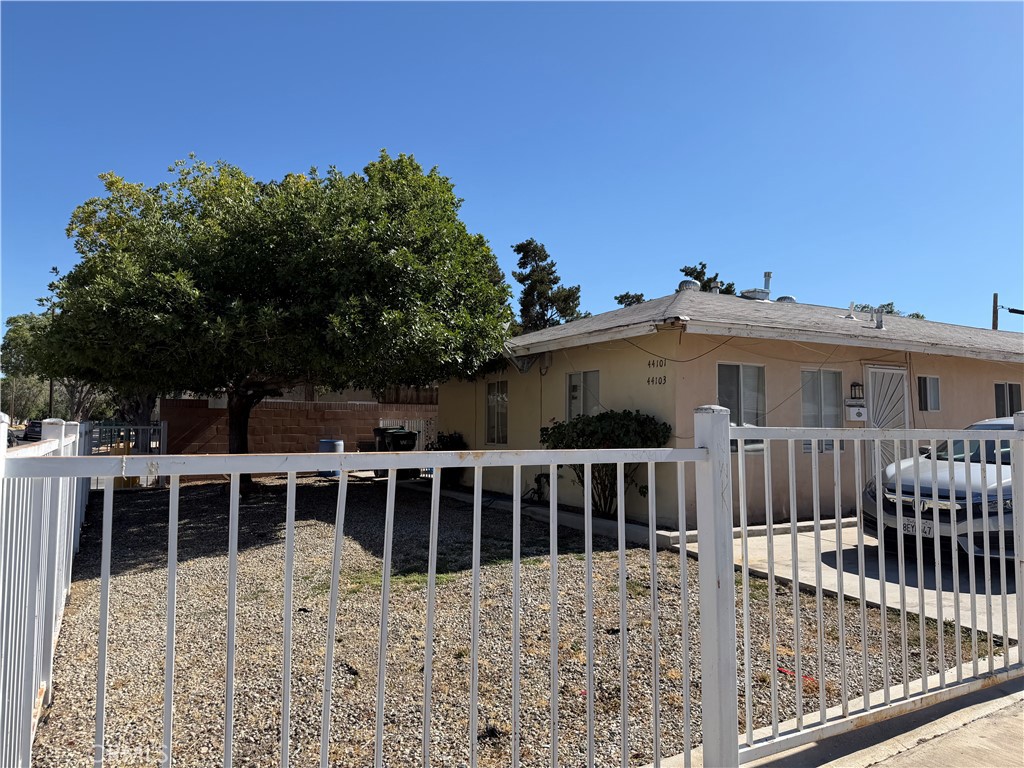 44101 Beech Property Photo 1