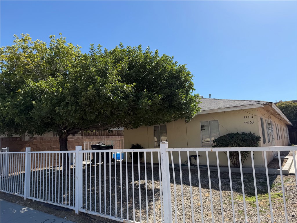 44101 Beech Property Photo 2