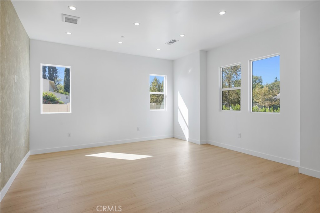 7700 Lasaine Avenue Property Photo 5