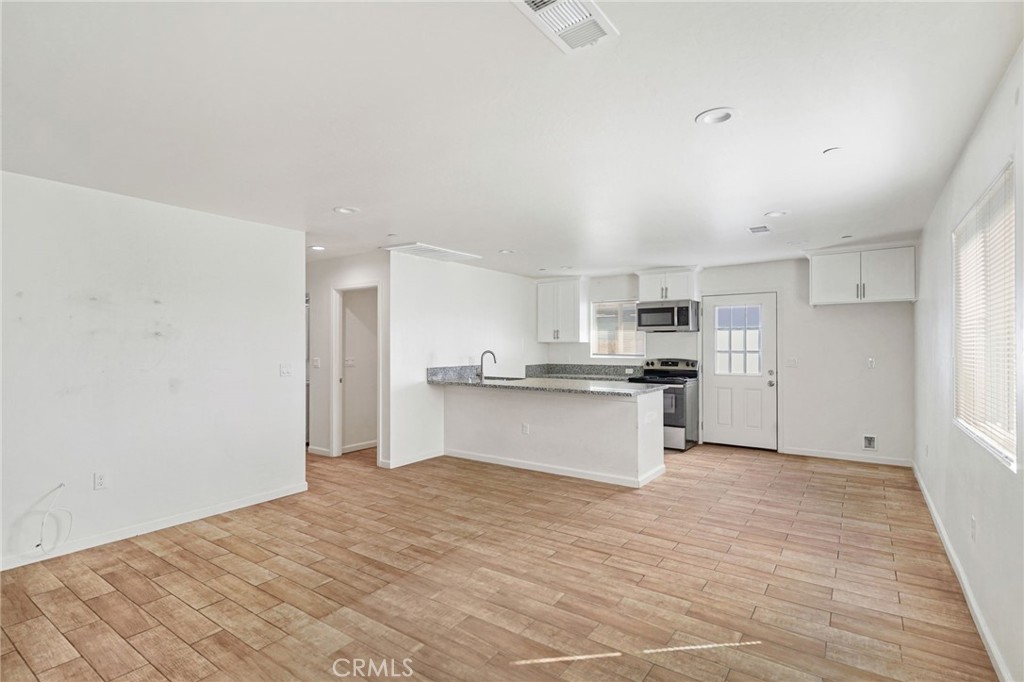 1028 Jeffrey Property Photo 4