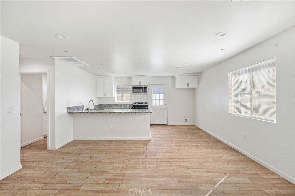 1028 Jeffrey Property Photo 5