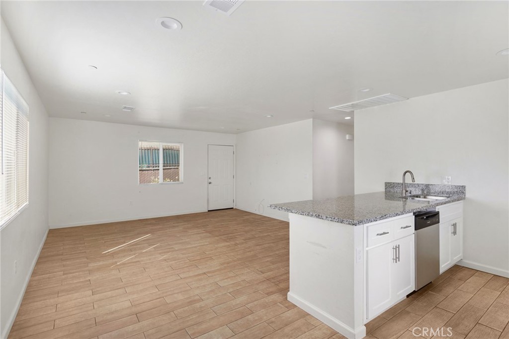 1028 Jeffrey Property Photo 6