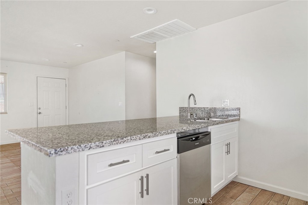 1028 Jeffrey Property Photo 8