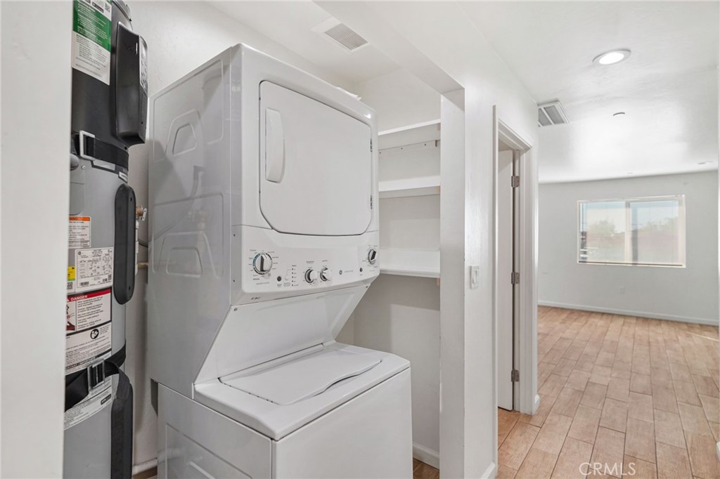 1028 Jeffrey Property Photo 32