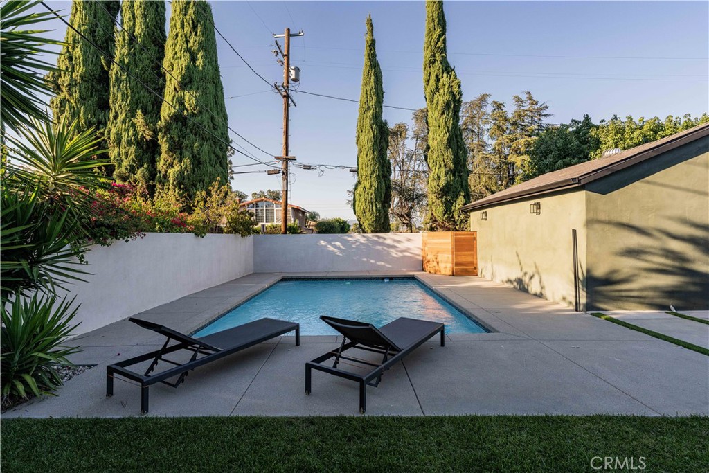 5525 Wortser Avenue Property Photo 41