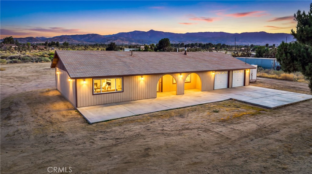 5023 Smoke Tree Property Photo 1