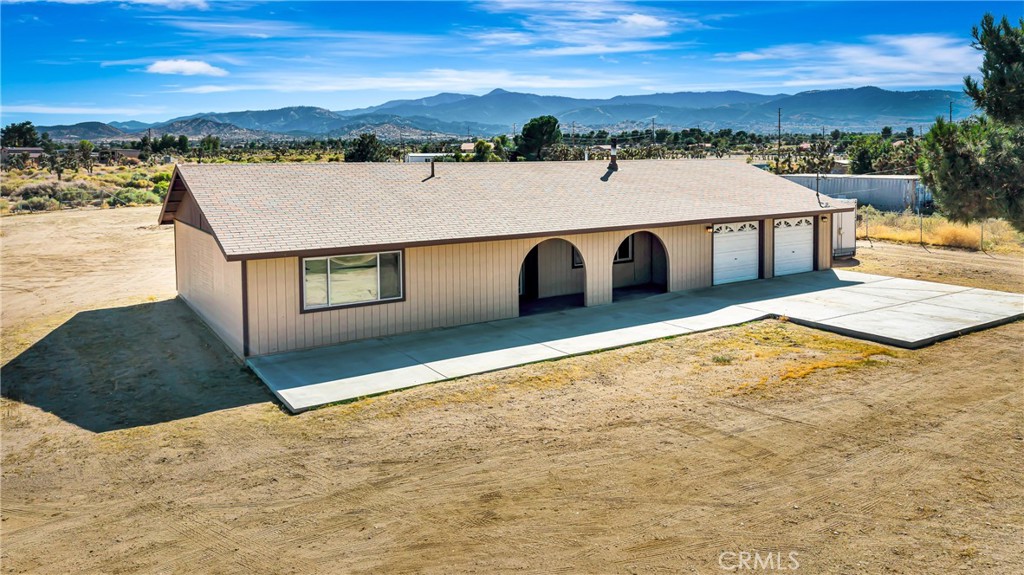 5023 Smoke Tree Property Photo 2