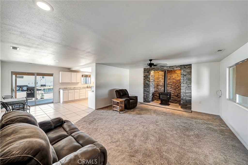 5023 Smoke Tree Property Photo 7
