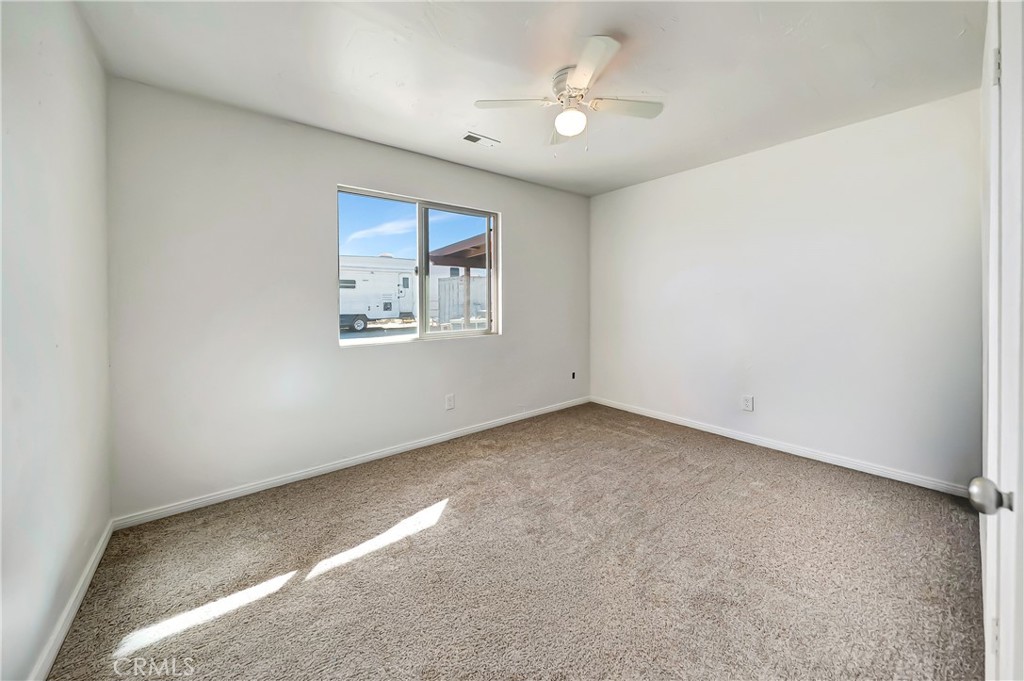 5023 Smoke Tree Property Photo 27