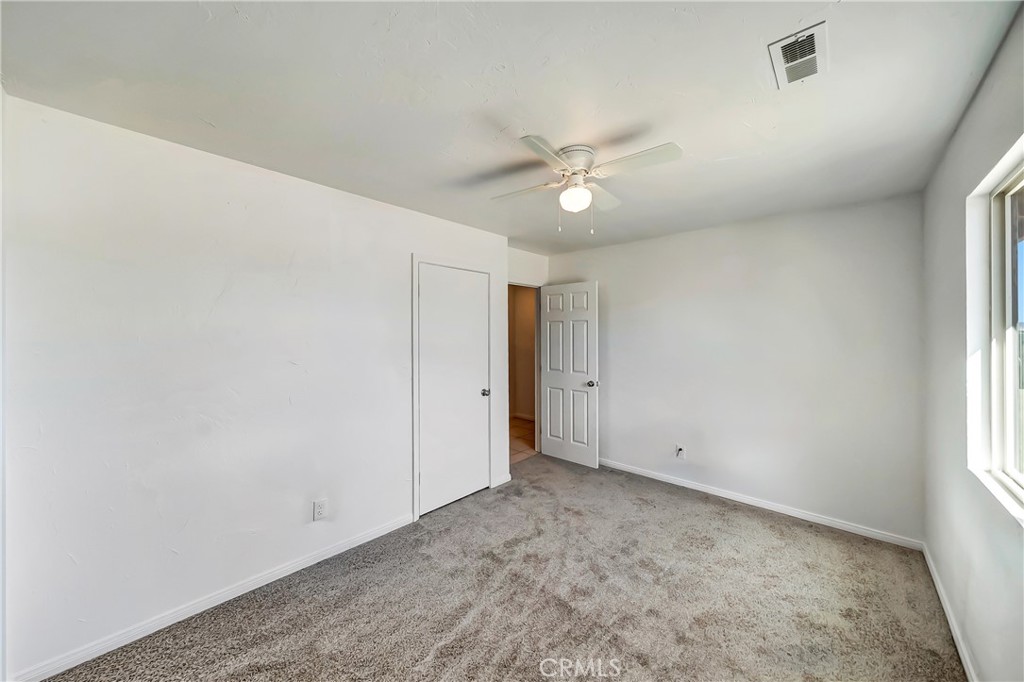 5023 Smoke Tree Property Photo 29
