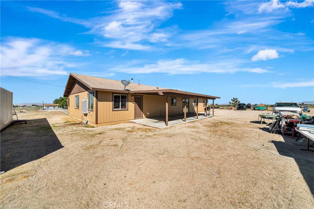 5023 Smoke Tree Property Photo 37