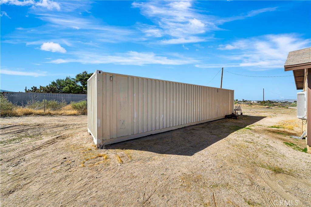 5023 Smoke Tree Property Photo 38